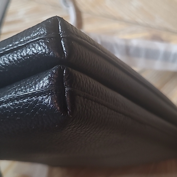 Michael Kors Jet Set Travel Bag - Picture 6 of 8